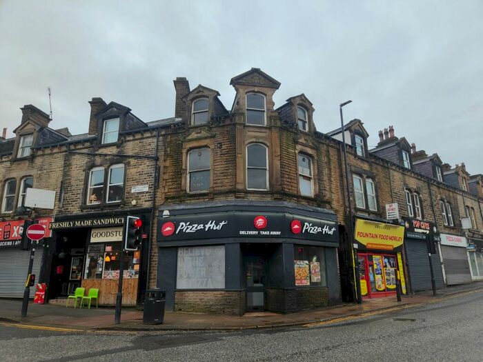 2 Bedroom Flat To Rent In South Queen Street, Morley, Leeds, West Yorkshire, Uk, LS27