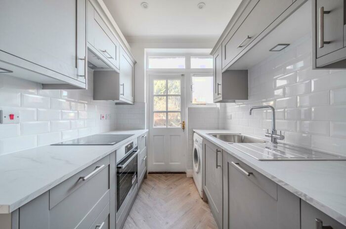 3 Bedroom End Of Terrace House To Rent In Woodside Avenue Chislehurst, BR7