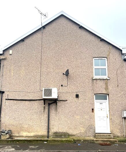 2 Bedroom Flat To Rent In A Cordwallis Road, SL6