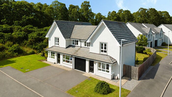 3 Bedroom Semi Detached House For Sale In Inverlochy Crescent, Inverness, IV2