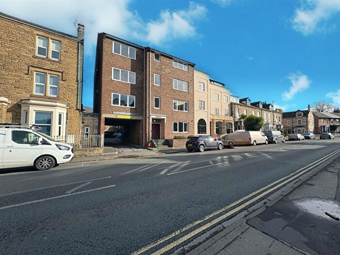 2 Bedroom Flat For Sale In Ellwood Court, Fishergate, YO10