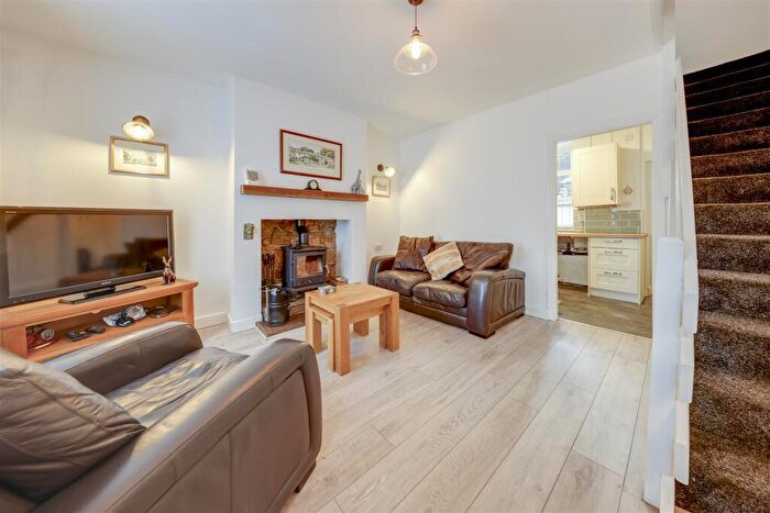 2 Bedroom Terraced House For Sale In Burnley Road East, Rossendale, BB4