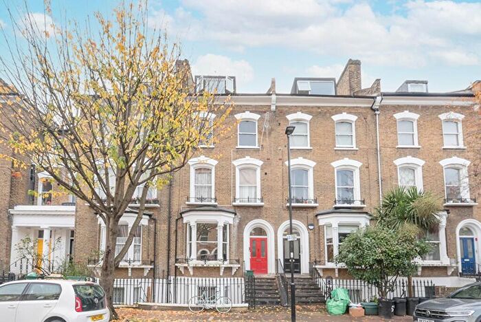 1 Bedroom Flat For Sale In Pyrland Road, London, N5