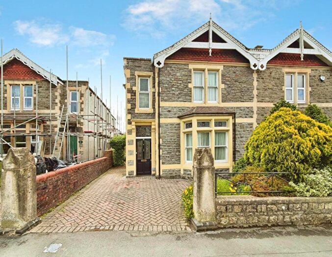 3 Bedroom House For Sale In Priory Road, Knowle, Bristol, BS4