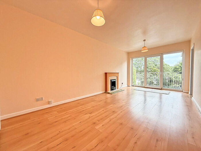 1 Bedroom Apartment For Sale In Clarence Road, Hinckley, Leicestershire, LE10