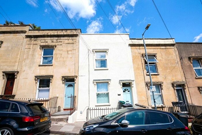 1 Bedroom Flat For Sale In Mount Pleasant Terrace, Southville, Bristol, BS3