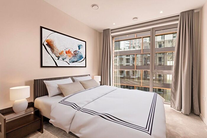 1 Bedroom Apartment To Rent In Nine Elms Lane, London, SW11