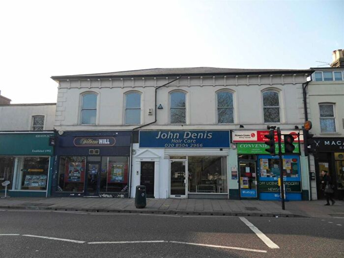 1 Bedroom Flat To Rent In High Road, Woodford Green, IG8