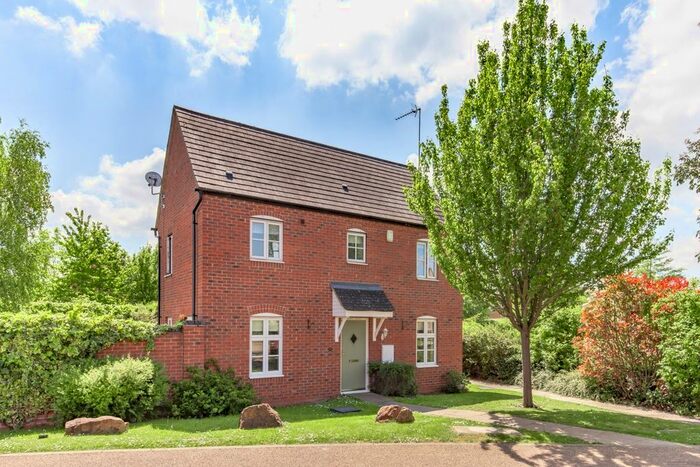 3 Bedroom Semi-Detached House To Rent In Lord Grandison Way, Banbury, OX16