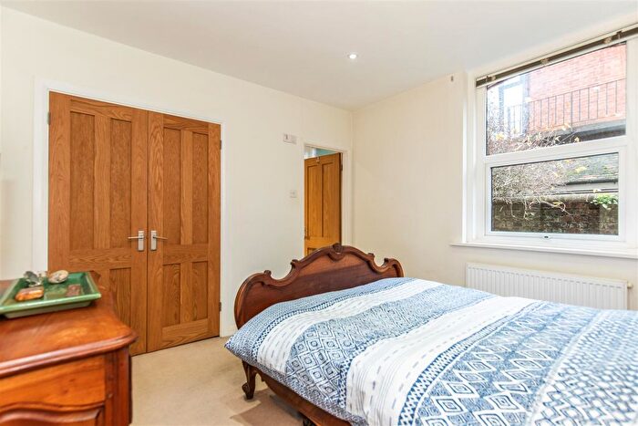 1 Bedroom Flat For Sale In Grassington Road, Eastbourne, BN20