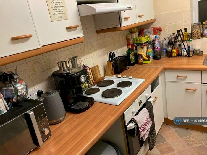 2 Bedroom Flat To Rent In Rose Kiln Lane, Reading, RG1