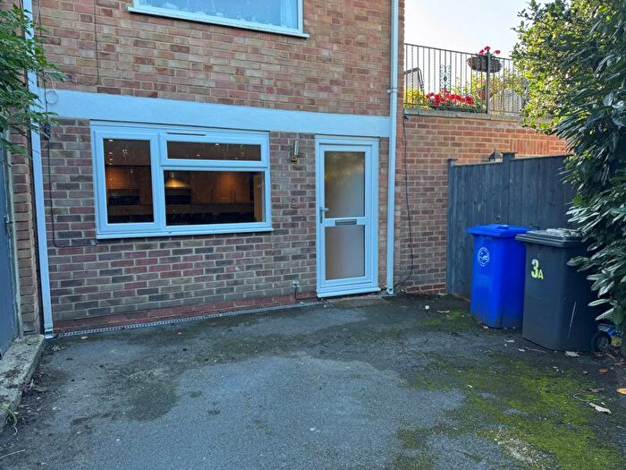 1 Bedroom Flat To Rent In Fryers Lane, High Wycombe, HP12