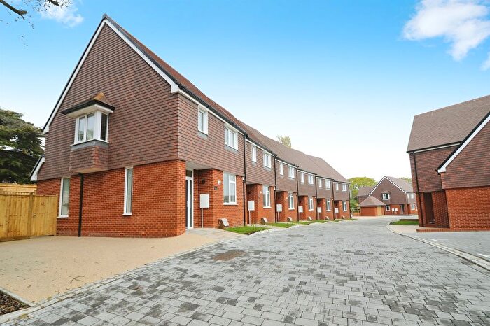 2 Bedroom End Of Terrace House For Sale In Market Gardens, Fairlight, Hastings, TN35