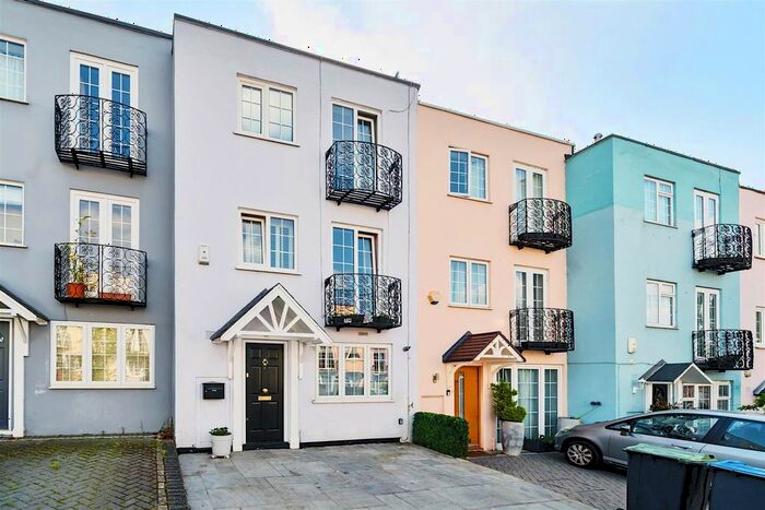 4 Bedroom Terraced House To Rent In Eaton Drive, Kingston Upon Thames, KT2