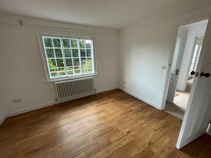 2 Bedroom Detached House To Rent In Collards Lane, Haslemere, Surrey, GU27