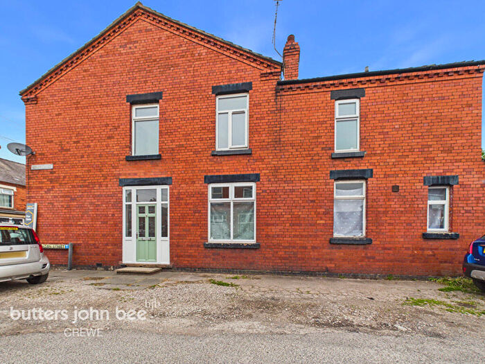 3 Bedroom End Of Terrace House For Sale In Leighton Street, Crewe, CW1