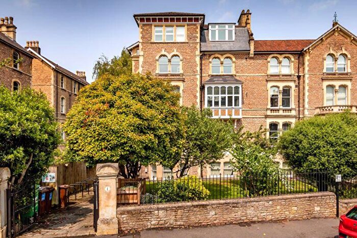 2 Bedroom Apartment For Sale In Percival Road | Clifton, BS8