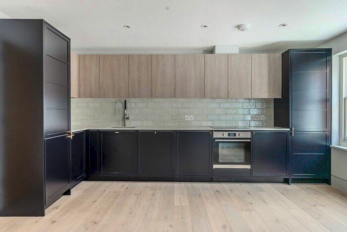 1 Bedroom Flat To Rent In Lower Sloane Street, Sloane Square, London, SW1W