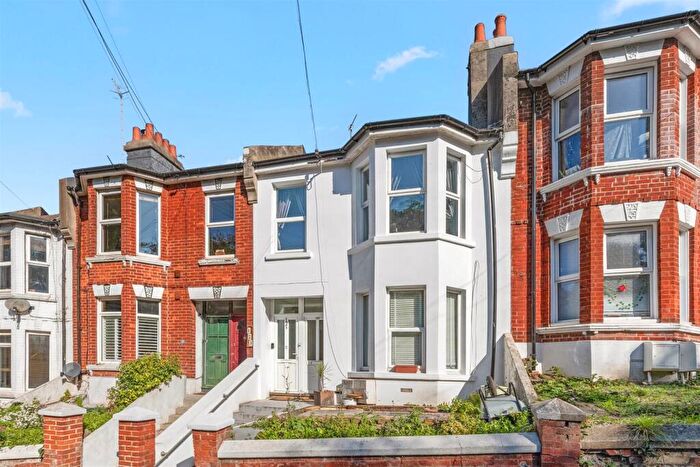 2 Bedroom Apartment For Sale In Bear Road, Brighton, BN2