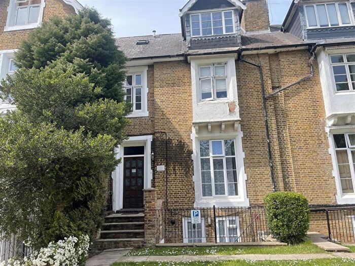 1 Bedroom Flat To Rent In Upton Park, Slough, SL1