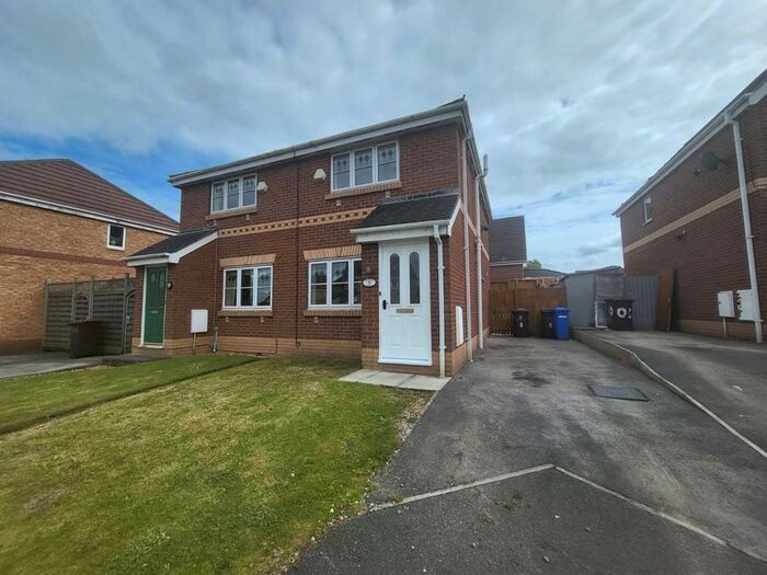 2 Bedroom House To Rent In Elwood Close, Kirkby, L33