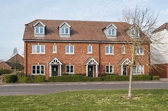 2 Bedroom Flat For Sale In Hangar Drive, Tangmere, PO20