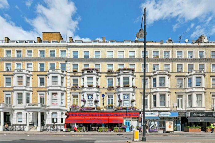 3 Bedroom Flat To Rent In Cromwell Road, London, SW7