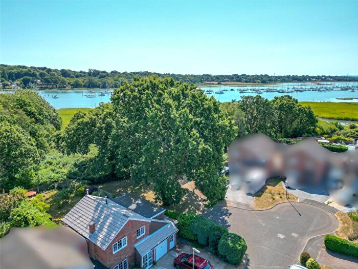 5 Bedroom Detached House For Sale In Kingfisher Close, Hamble, Southampton, Hampshire, SO31