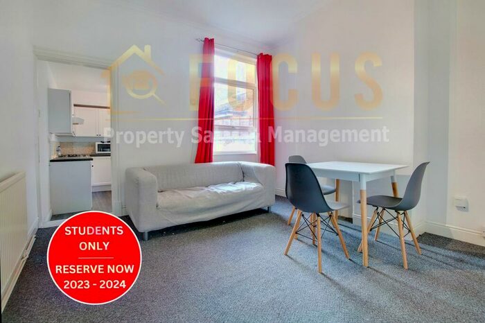 4 Bedroom Terraced House To Rent In Boundary Road, Leicester, LE2