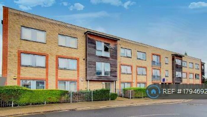 1 Bedroom Flat To Rent In Victoria Road, Barking, IG11