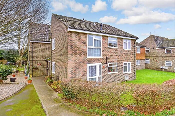 1 Bedroom Flat For Sale In Little Chequers, Wye, Ashford, Kent, TN25