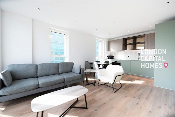 2 Bedroom Flat To Rent In Iris House, Cedrus Avenue, Southall, UB1