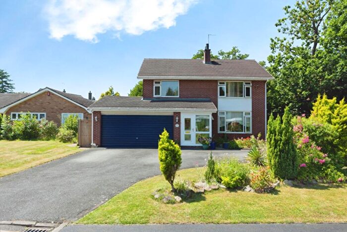 4 Bedroom Detached House For Sale In White House Way, Solihull, B91