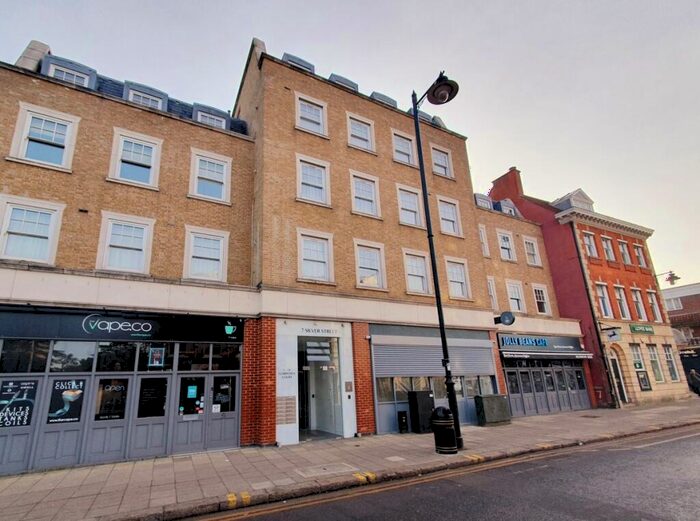 2 Bedroom Flat To Rent In Silver Street, Enfield, EN1