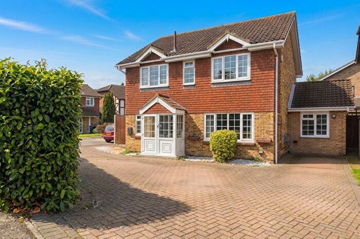 5 Bedroom Detached House For Sale In Willow Road, Larkfield, Aylesford, ME20