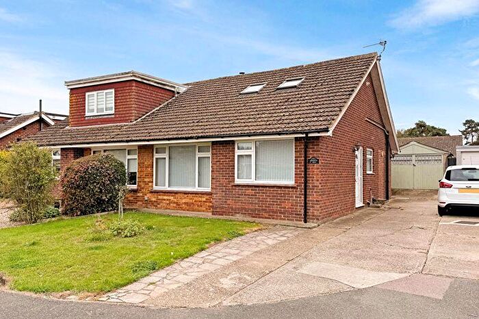 3 Bedroom Semi-Detached House For Sale In Pineside Road, Littlebourne, CT3