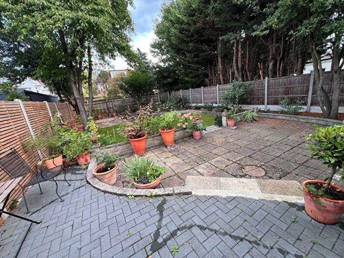 1 Bedroom Flat To Rent In Seagry Road, London, E11
