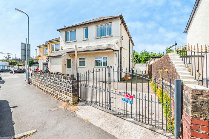 4 Bedroom Detached House For Sale In Fairwater Grove West, Cardiff, CF5