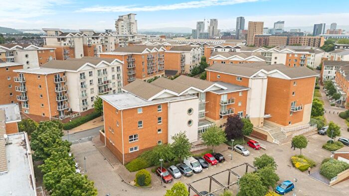 2 Bedroom Flat For Sale In Chandlery Way, Cardiff, CF10