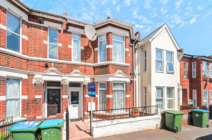 4 Bedroom Terraced House For Sale In Oxford Avenue, Southampton, Hampshire, SO14