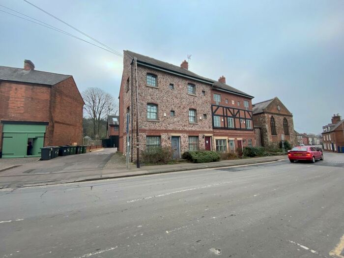 3 Bedroom Town House To Rent In Market Place, Mountsorrel, Leicestershire, LE12