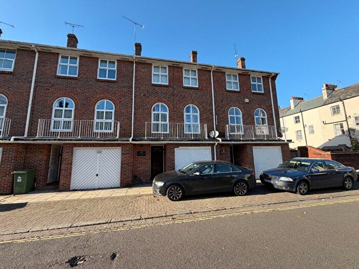 Studio To Rent In John Street, Southampton, Hampshire, SO14