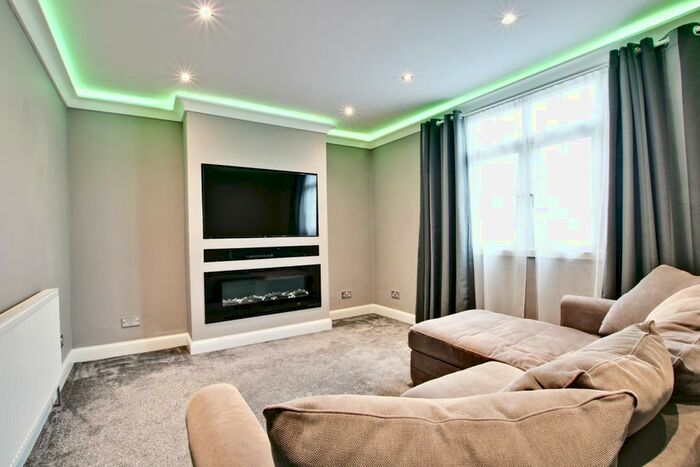 1 Bedroom Flat To Rent In Beckenham Lane, Bromley, BR2