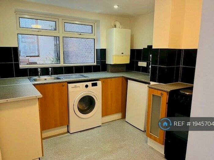 1 Bedroom Flat To Rent In Kings Road, London, SE25