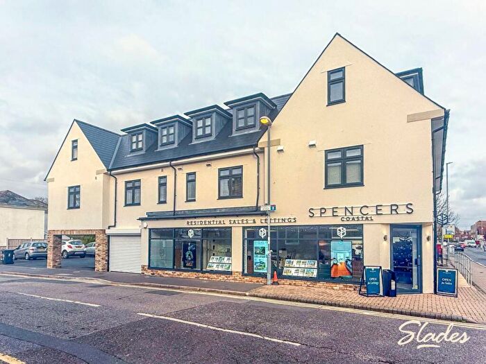 1 Bedroom Apartment To Rent In Lymington Road, Highcliffe, Dorset, BH23