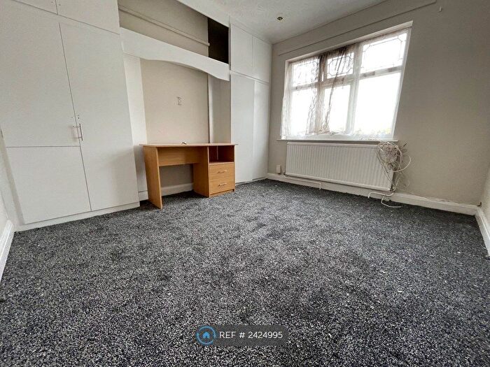 3 Bedroom Semi-Detached House To Rent In Marston Road, Leicester, LE4