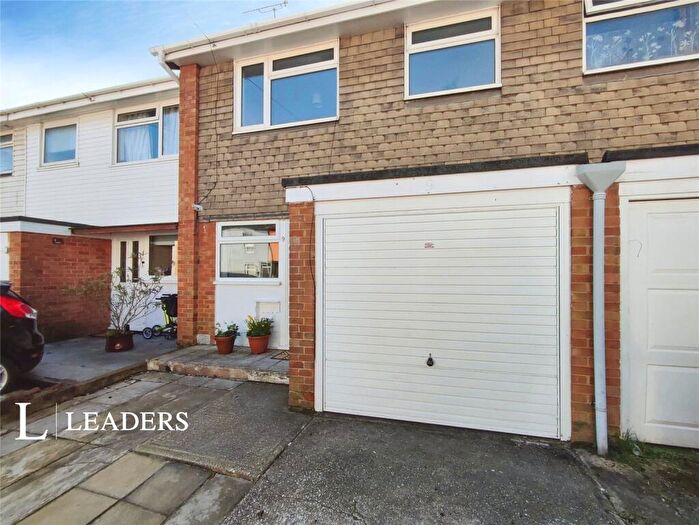 3 Bedroom Terraced House For Sale In The Linkway, Howard Street, Worthing, BN11