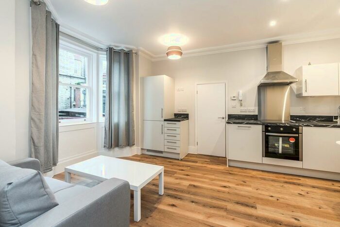 1 Bedroom Apartment To Rent In Camberwell Green, London, SE5