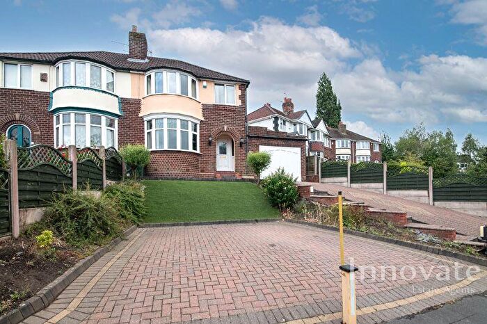4 Bedroom Semi-Detached House For Sale In Regent Avenue, Oldbury, B69