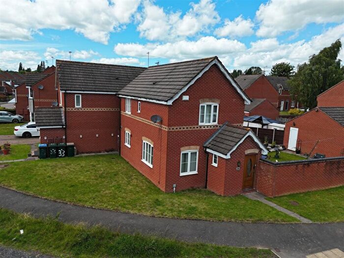 3 Bedroom Detached House For Sale In John Shelton Drive, Coventry, CV6